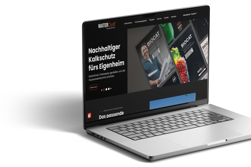 Auf einem MacBook ist die Watercryst Website geöffnet.